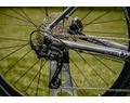 Kellys SOOT 50 országúti gravel kerékpár 20 fokozatú Shimano GRX 400 váltó, hidraulikus Disc M