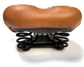 Selle Montegrappa férfi anatómiájú komfort nyereg rugós, barna