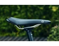 Selle Royal On Athletic unisex eBike kompatibilis nyereg Royalgel csillapítással erősített vázszerkezettel 157 mm széles