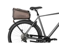 Basil Move Trunkbag táska csomagtartóra vízlepergető 10-26 liter kapacitás Universal Bridge System barna