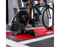 Elite Direto XR-T interaktív görgő wattmérővel, 1,5% pontosság, 2300W teljesítmény, 24% emelkedő, hátsó kerék helyére + Tr.Block