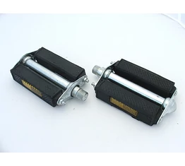 Hagyományos gumiblokkos city pedál, acél test, krómozott