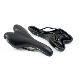 Selle Royal Mach unisex sport nyereg 265x140mm, acál pálca, fekete