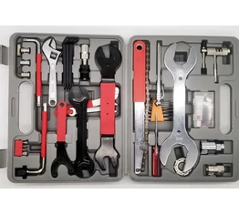 Bikehand 44 részes kerékpárszerelő készlet műanyag kofferban