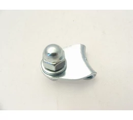 Fékalkatrész fékhúzó háromszög lemezből, 6mm-es csavarral