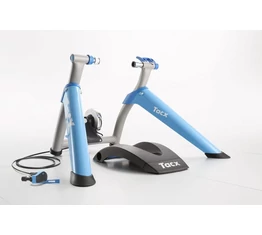 Tacx Satori Smart T2400 okos kerékpáros görgő, 10 fokozatú,  950W fékerő, Softgél