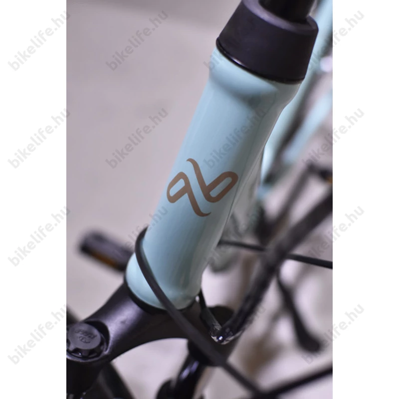 Neuzer Ebike E-trek Lido női celeste 7 seb. acél váz + teleszkóp 28