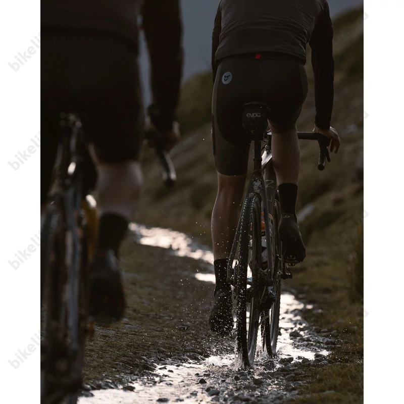Continental Terra Trail ShieldWall 45-622mm gravel-cyclocross köpeny Tubeless Ready hajtogatós fekete/fekete