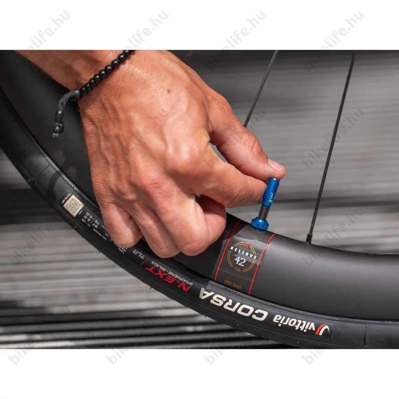 BBB CoreCap BTI-165 szelepátalakító presta szelephez (tubeless-hez is) fekete