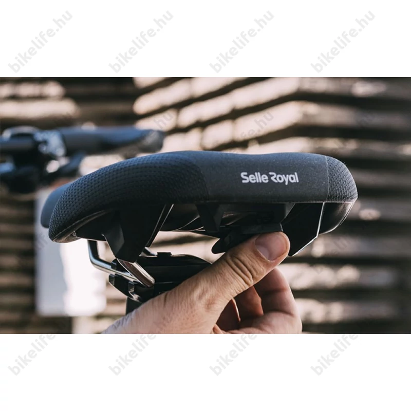 Selle Royal Lookin Moderate női komfort nyereg 3D Skingel 52A6DR0 60°-os hátszög + Cateye villogóval
