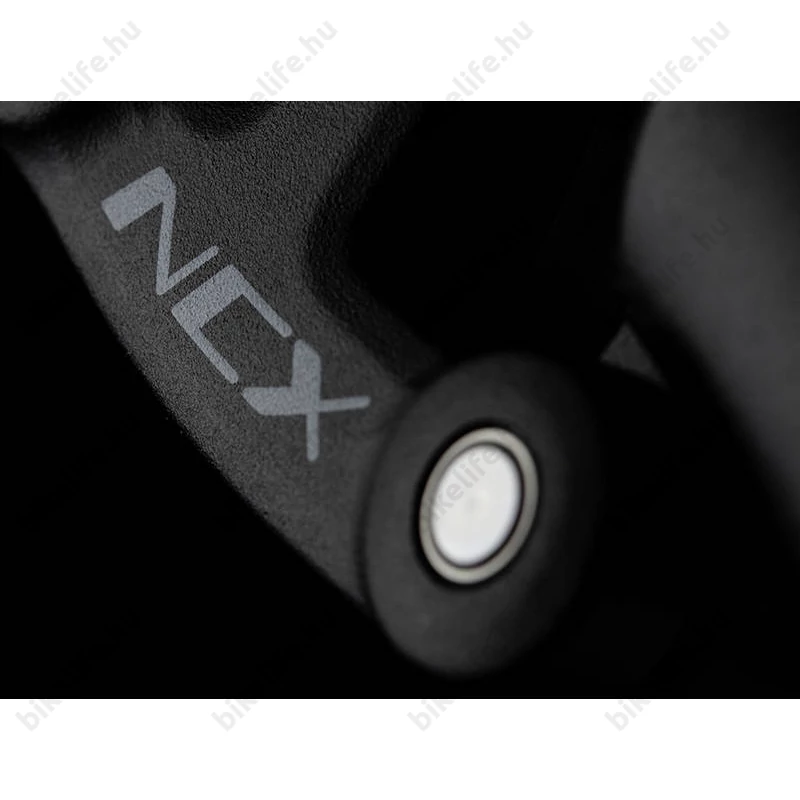 Suntour NCX paralelműves nyeregcső 30,9mm fekete Soft 75 kg-ig