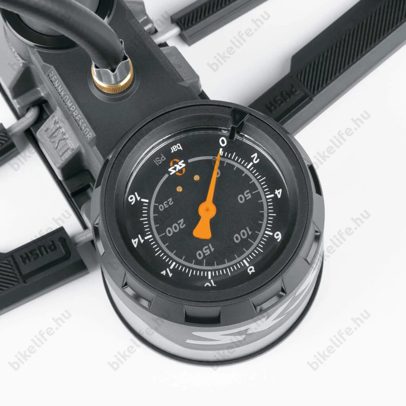 SKS Rennkompressor NXT műhelypumpa, 16bar, nyomásmérős, univerzális multifej, fekete színű