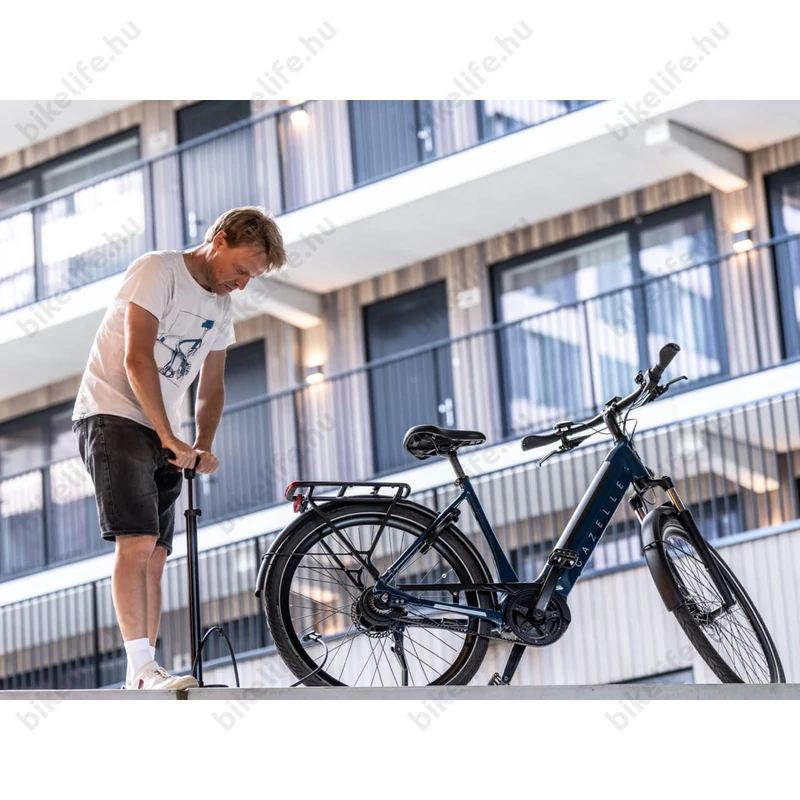 BBB BFP-42 AirSmart műhelypumpa acélből 8 bar nyomás 120cm tömlővel