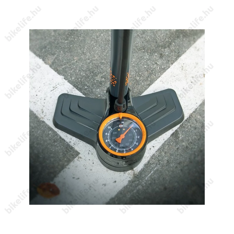 SKS Airkompressor 10.0 Clik Tec műhelypumpa Schwalbe Clik Tec szelepekhez 2-2 db Presta és Dunlop szelepbetéttel