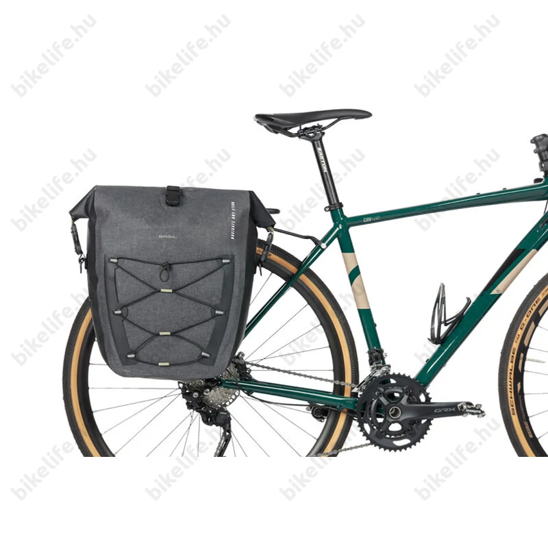 Basil Navigator Storm táska csomagtartóra 25-31 l MIK Side rendszerhez fekete