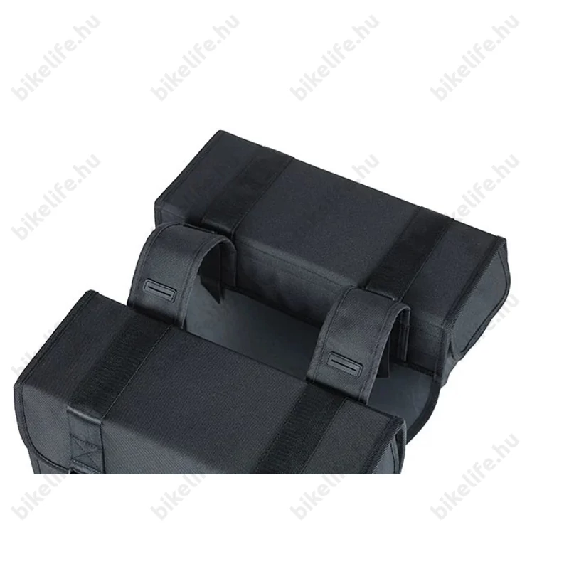 Basil Tour táska csomagtartóra 26L kapacitás, 2 részes, pántos, fekete