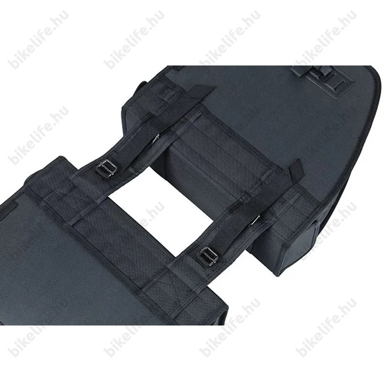 Basil Tour táska csomagtartóra 26L kapacitás, 2 részes, pántos, fekete