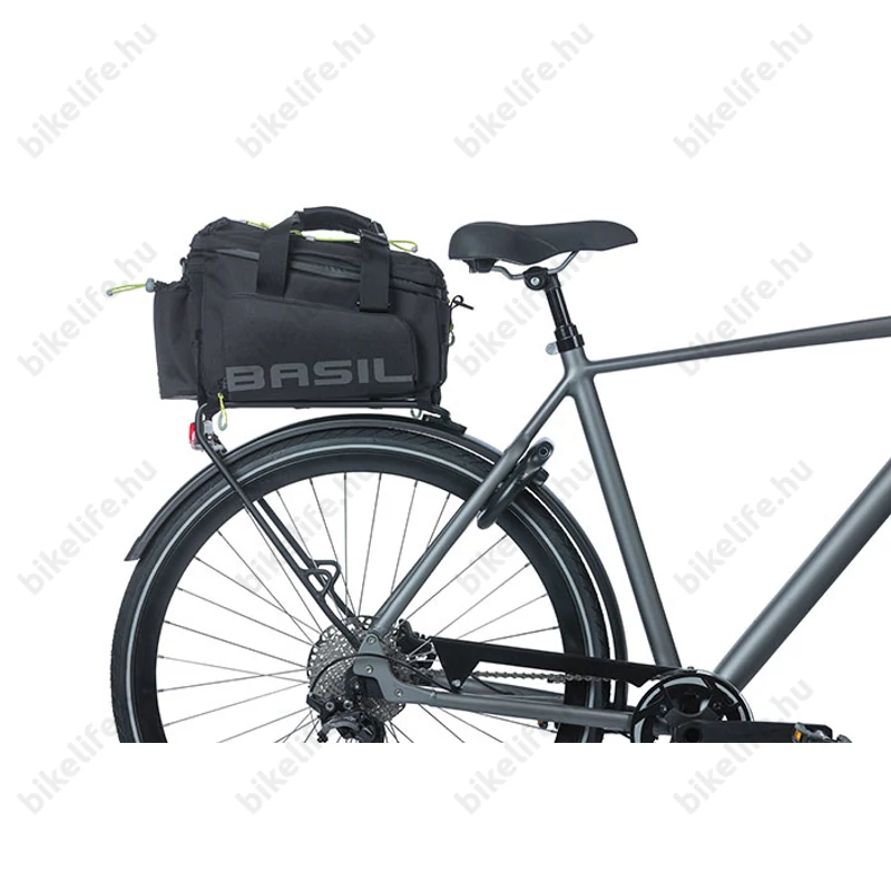 Basil Miles XL Pro táska csomagtartóra 9-36L bővíthető kapacitás, adapter nélkül, fekete/lime