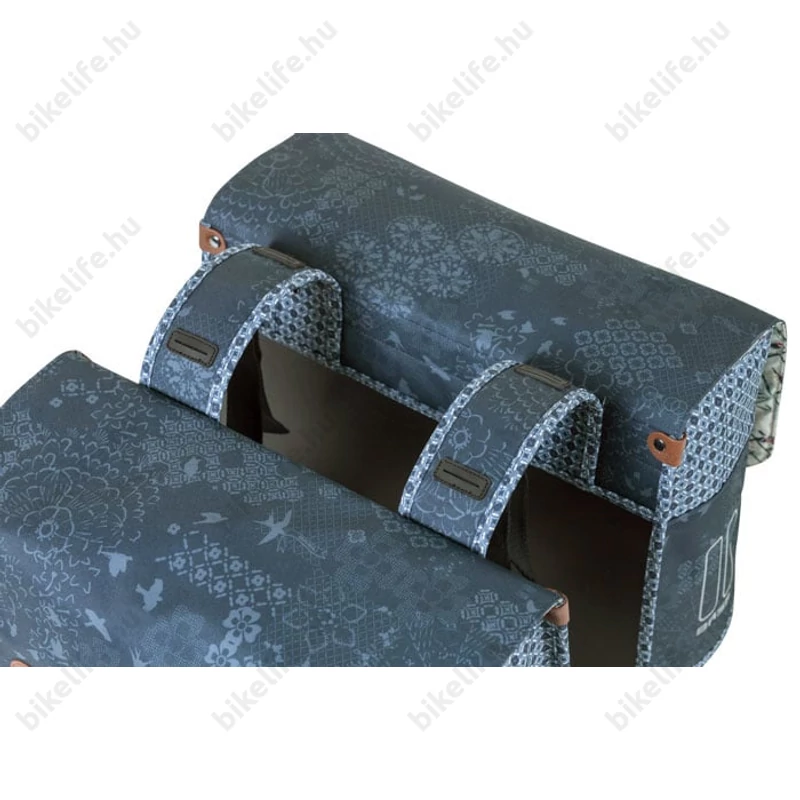 Basil Boheme Double 2 részes táska csomagtartóra 35L kapacitás, indigó színű