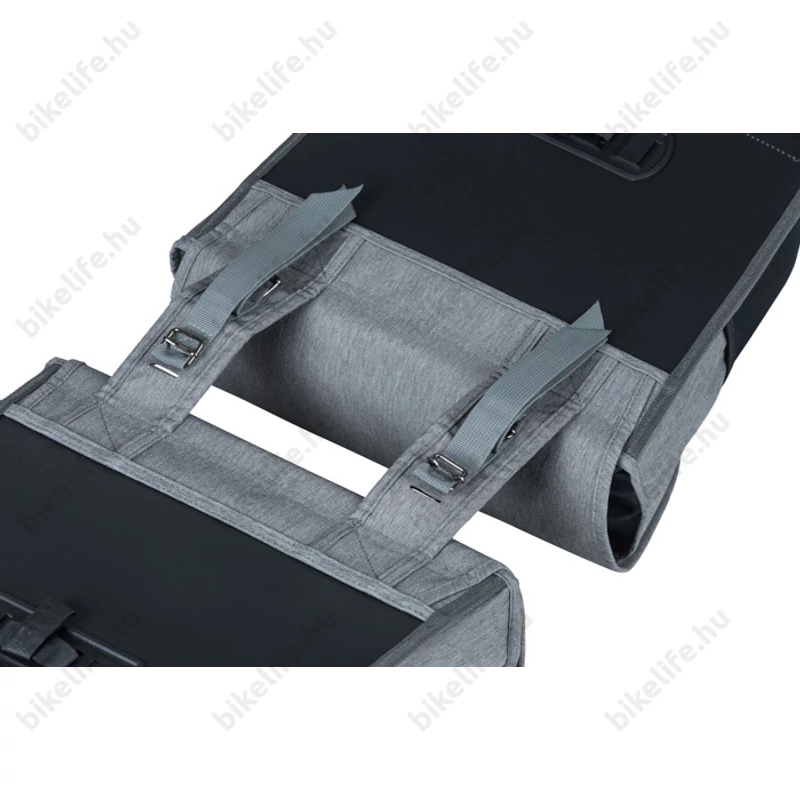 Basil Go Double Bag 2 részes táska csomagtartóra 32L kapacitás, pántos rögzítés, szürke színű