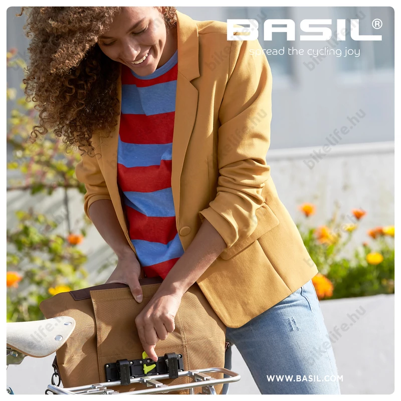 Basil City Shopper csomagtartóra szerelhető táska 1 részes 16l, akasztható-biztosítható, barna