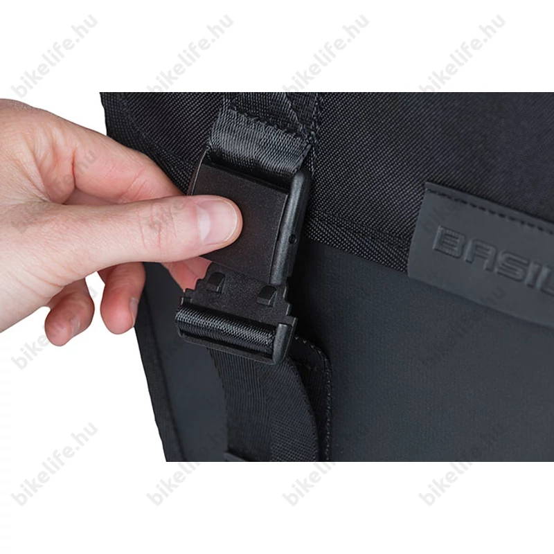 Basil Tour Waterproof XL táska csomagtartóra részes 35l, IPX3 vízállóság, fekete