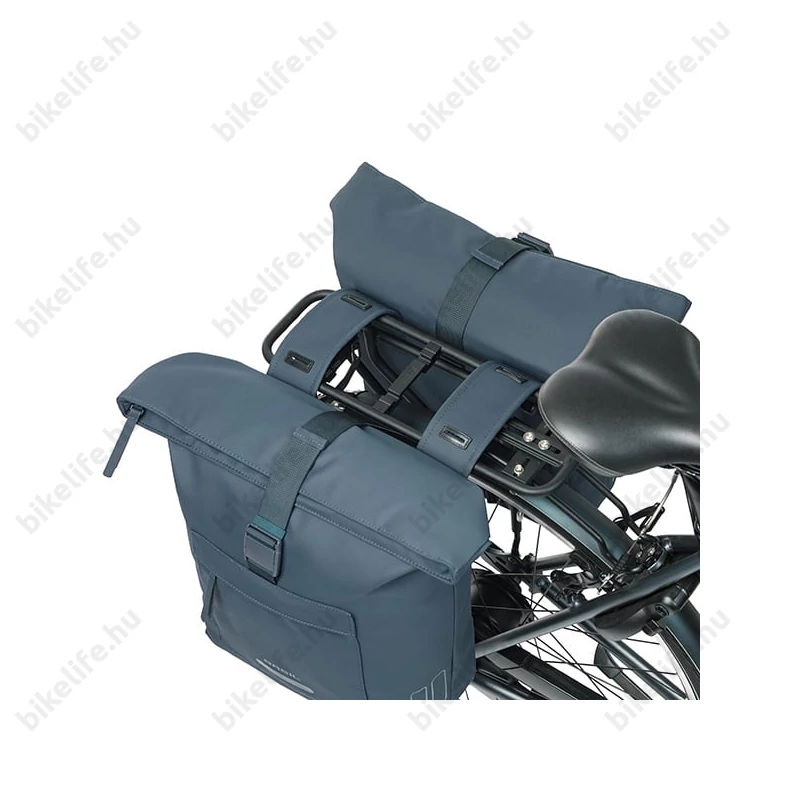 Basil Brooklyn Double Pannier Bag csomagtartóra szerelhető táska 2 részes 41 l, navy kék