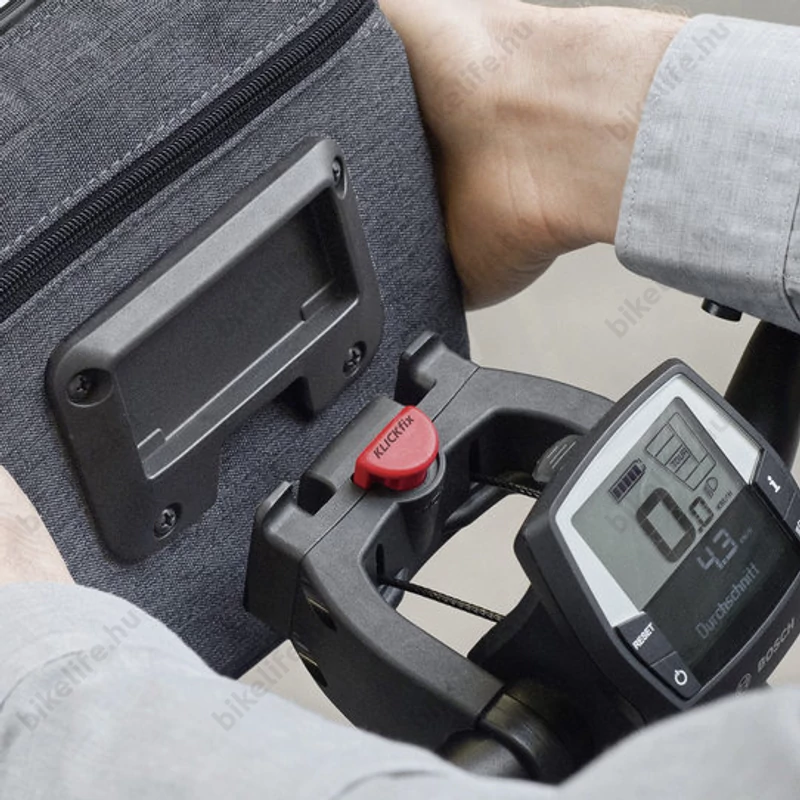 Klickfix zárható kosár és táskatartó adapter kormányra 22-31,8 mm átmérőig 7kg terhelhetőséggel