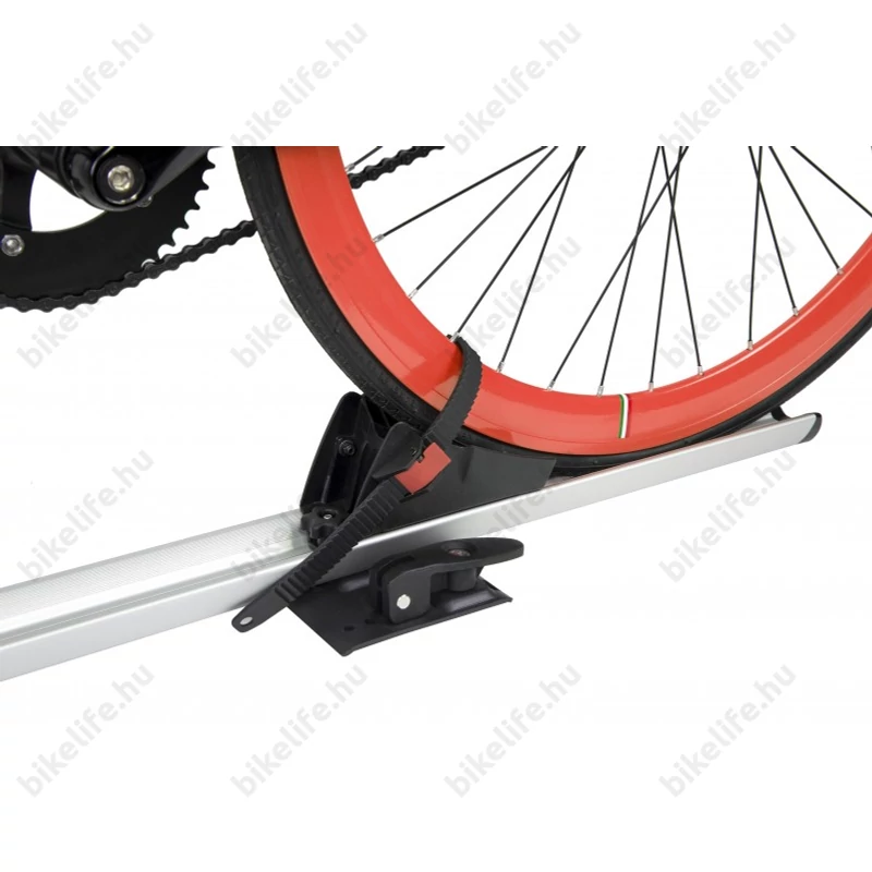 Menabo Juza kerékpárszállító tetőre zárható az autóhoz+ a kerékpár is lezárható 16-28