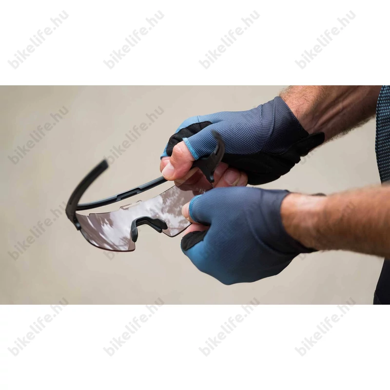 BBB BSG-65 Fuse sportszemüveg matt fekete kerettel, fotokromatikus lencsével