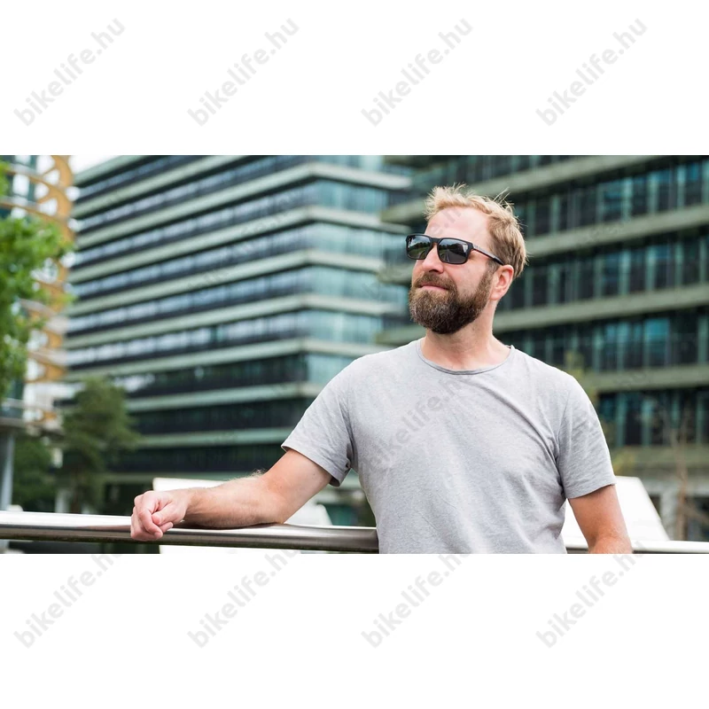 BBB BSG-66 Spectre sportszemüveg matt fekete kerettel, MLC lencsével