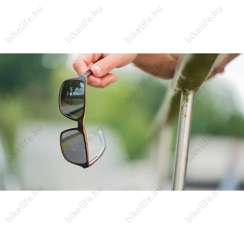 BBB BSG-66 Spectre sportszemüveg matt fekete kerettel, MLC lencsével