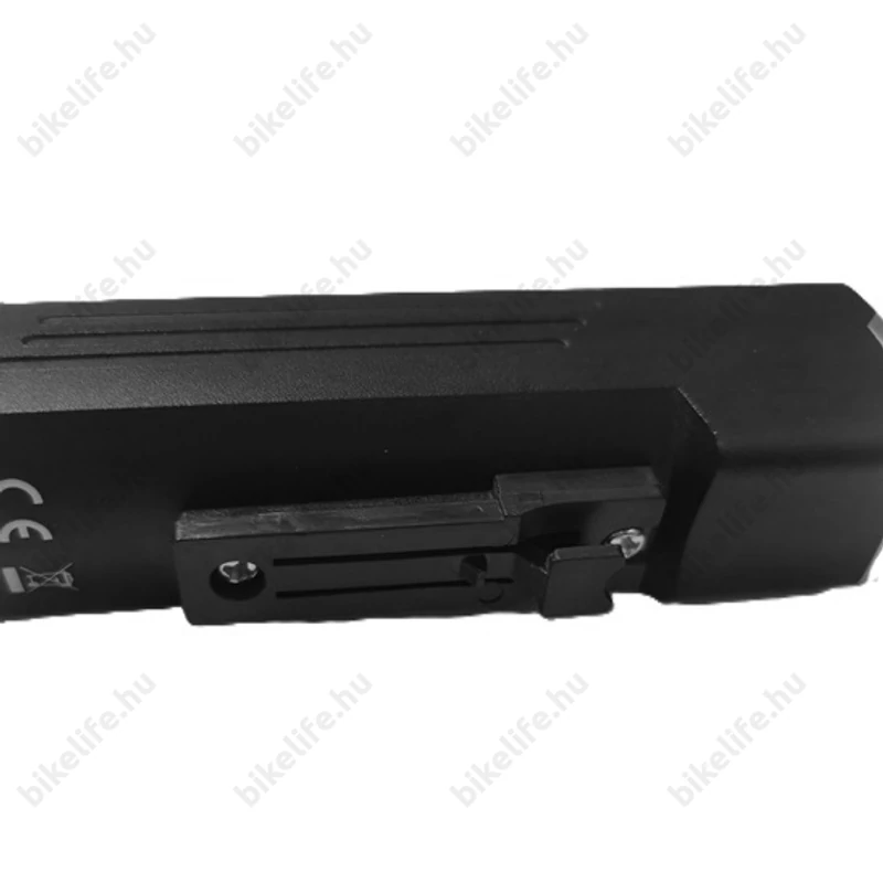 Kellys Luna 1000 akkumulátoros első lámpa 1000 Lumen, USB tölthető, fémházas, fekete