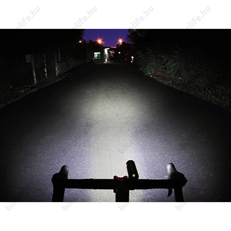 Ravemen CR800 akkumulátoros első lámpa 800 lumen fényerő, 2600mAh akku, oldalfény, távirányító