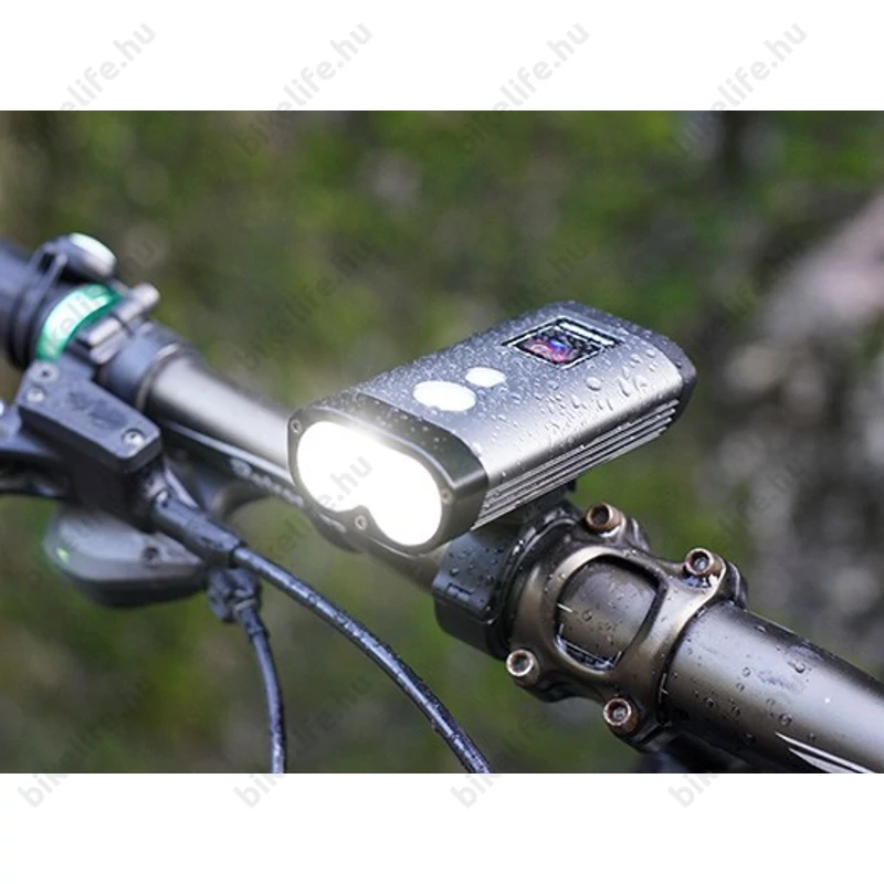 Ravemen PR2000 akkumulátoros első lámpa, 2000 lumen, 6000mAh, országúti/MTB, tompított/reflketor mód, vez. nélk. távirányító