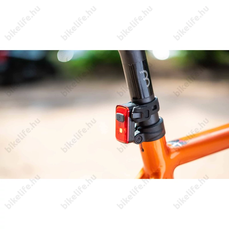 BBB BLS-152 Spark 2.0 akkumulátoros hátsó lámpa, LED, tölthető lithium akkumulátorral, fekete