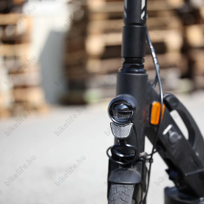 LiteMove SE-70 ebike első lámpa, 70Lux fényerő, MTi optika, IP56 ellenállóság