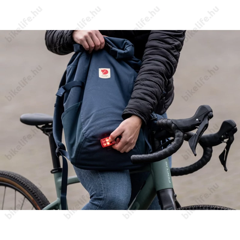 BBB Slide BLS-236 akkumulátoros hátsó villogó, LED, tölthető lithium akkumulátorral, fekete