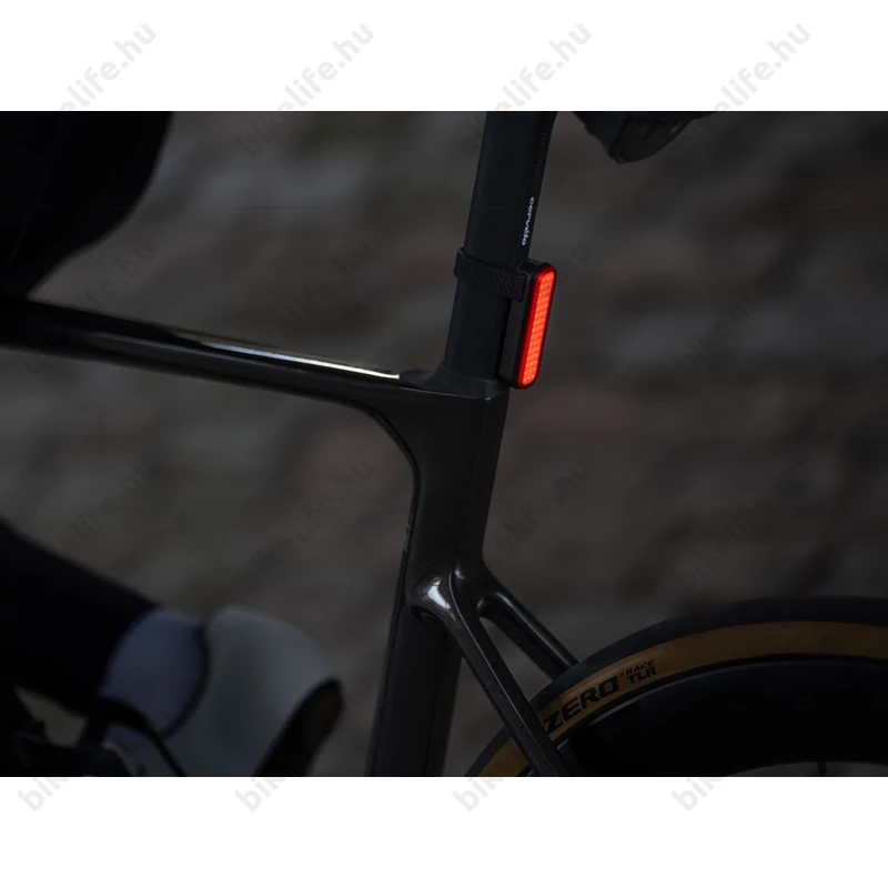 BBB BLS-255 Signal i hátsó villogó 45 szuperfényes LED, 80 Lumen, USB-C tölhető, Li-polimer akku