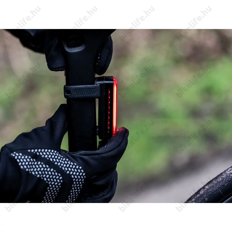 BBB BLS-168 Signal Pro hátsó villogó 64 szuperfényes LED, 250 Lumen, USB-C tölhető, Li-polimer akku