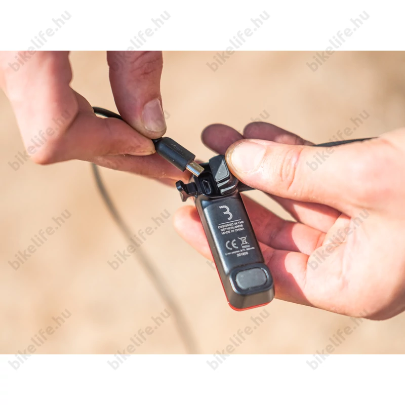 BBB BLS-137 Signal hátsó villogó 1 szuperfényes LED, USB tölhető, Li-polimer akku