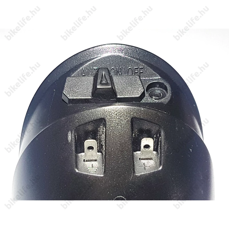 Agydinamós első lámpa 50 LUX fényerővel, LED-es, kapcsolós, szürkület érzékelővel