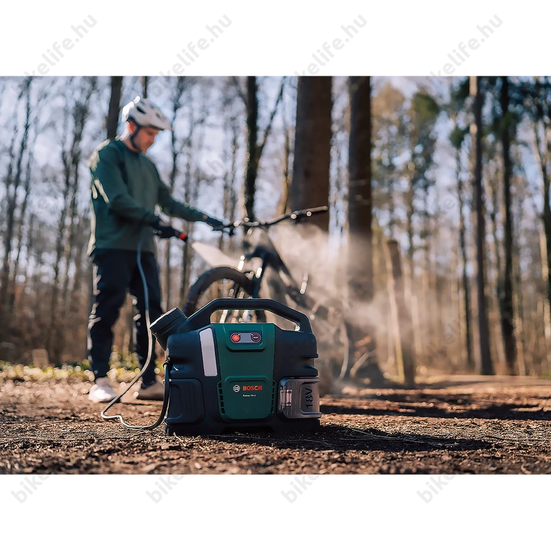 Bosch Fontus 18V-6 magasnyomású mosó kifejezetten kerékpárokhoz, vezeték nélküli