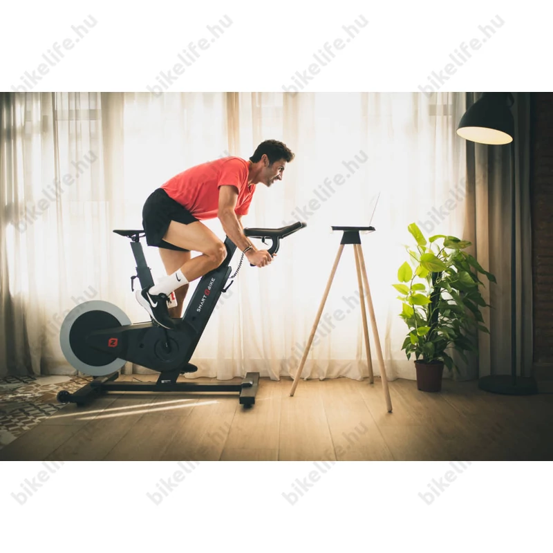 Zycle ZBike interaktív Smart bike 2000W, mágneses ellenállás