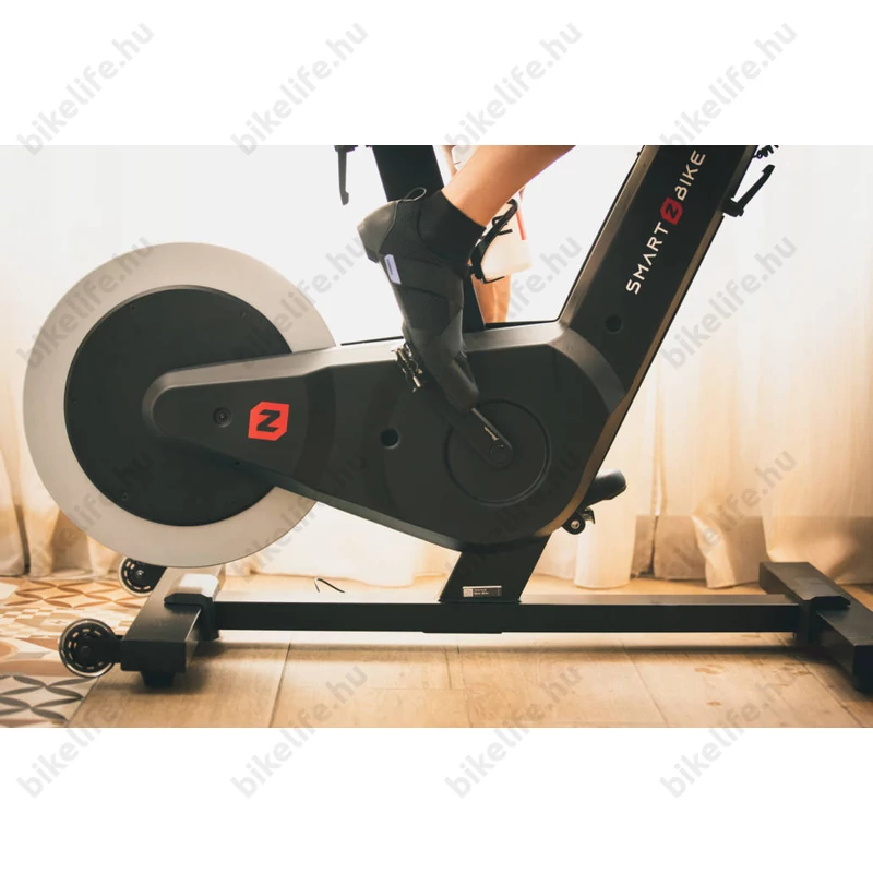 Zycle ZBike interaktív Smart bike 2000W, mágneses ellenállás