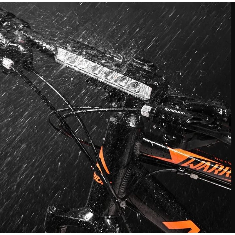 ESLNF akkumulátoros reflektor kerékpárra 1400 Lumen 4000 mAh akkuval alumínium házban