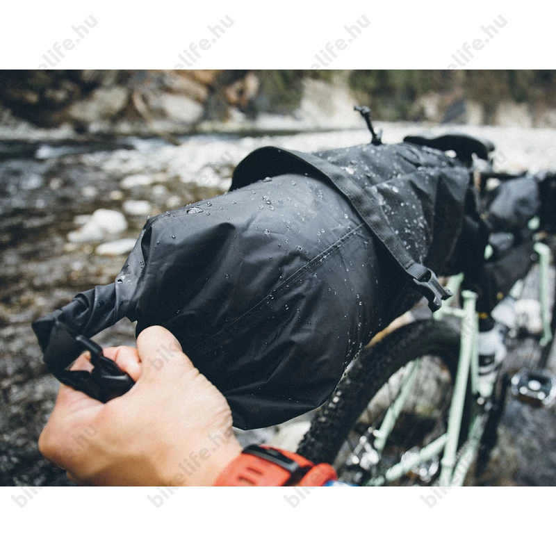 Topeak Backloader nyeregtáska 10liter, tépőzáras rögzitésssel