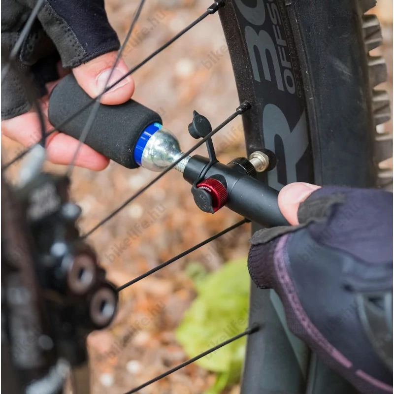 BBB BMP-33S CO2Blaster minipumpa CO2 patron + normál pumpa, mini kivitel