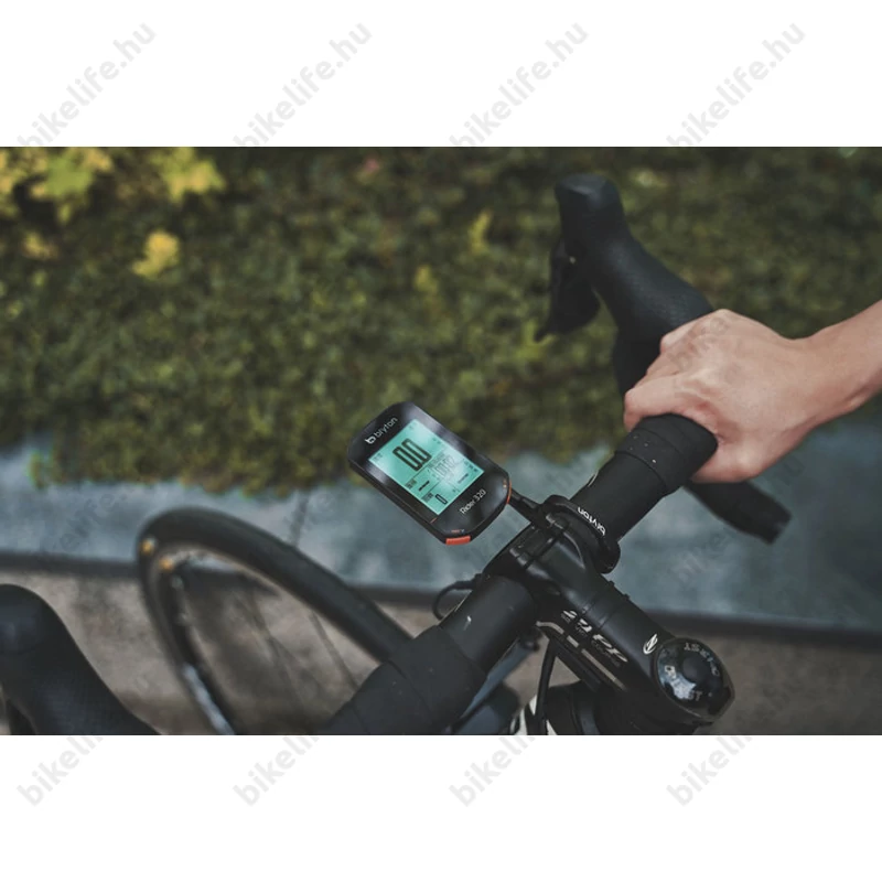 Bryton Rider 320E GPS kilométeróra, 72 funkciós, fekete