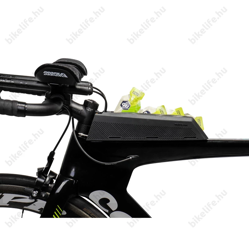 Aerodinamikus kialakítás, mely menet közben minimalizálja a légellenállást.